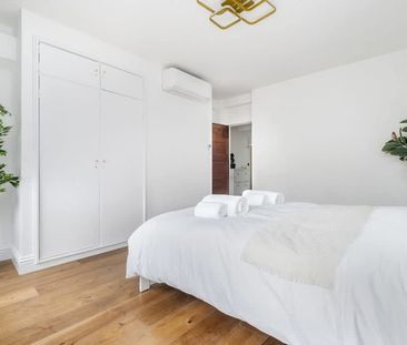 Harley Street - Photo 4