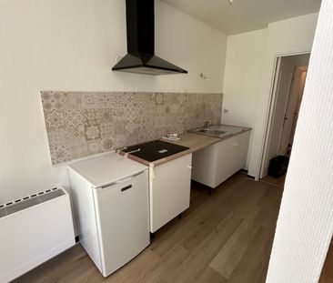 Location Appartement 1 pièce 40m² ORLEANS 45000 - Photo 2