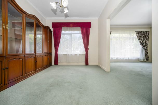 Three Bedroom Family Home Only Minutes From The Beach - Photo 1