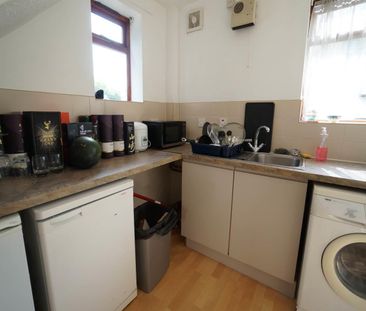 9 Craig Y Don Road - Photo 3