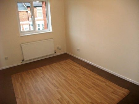 2 bedroom semi-detached house to rent - Photo 3