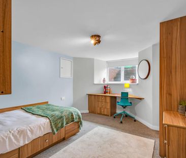 1 bedroom in a house share to rent - Photo 5