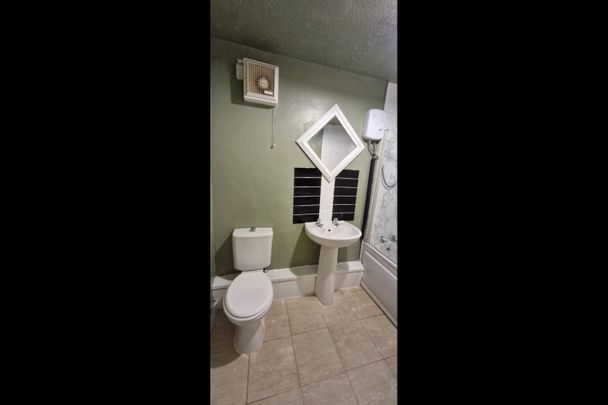 2 Bed Flat, Derbridge Court, B23 - Photo 1