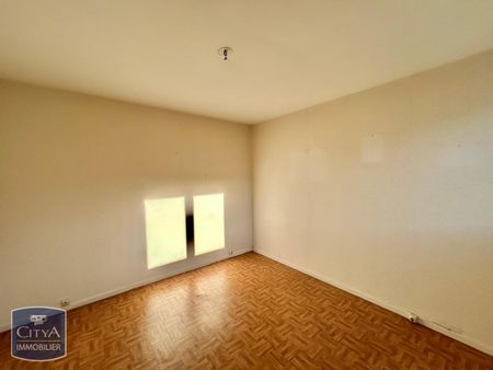 Location Appartement 1 pièce 50m² ST ETIENNE 42100 - Photo 3