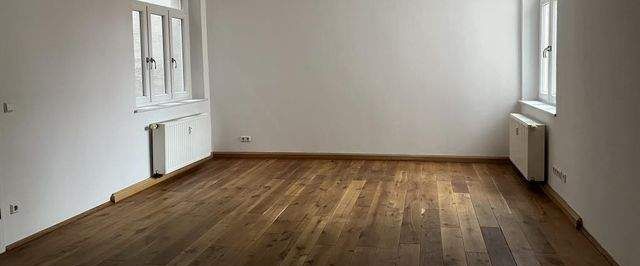 Alles was das Herz begehrt! Perfekte Wohnung mit Einbauküche, Balkon und Parkett! - Foto 1