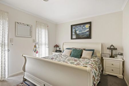 Comfortable 3-Bedroom Family Home with Excellent Entertaining Space! - Photo 4