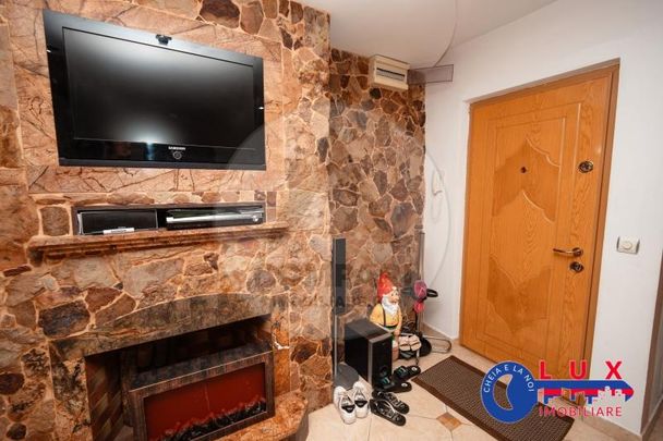 ID 168 APARTAMENT SPAȚIOS DE ÎNCHIRIAT – CARTIER C5 - Fotografie 1