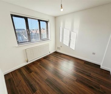 4 bedroom detached house to rent - Photo 6