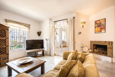 Piso de alquiler en Almogia-naranjos Marbella, 3, La Dama de Noche - La Alzambra - Photo 3