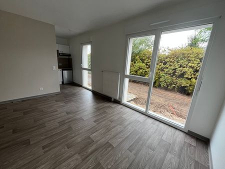 Location Appartement 1 pièce 21m² FRANQUEVILLE ST PIERRE 76520 - Photo 2