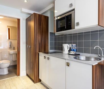 Studio to rent - Photo 6