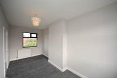 3 bed House - Semi-Detached for Rent - Photo 4