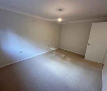 2 bedroom maisonette to rent - Photo 2