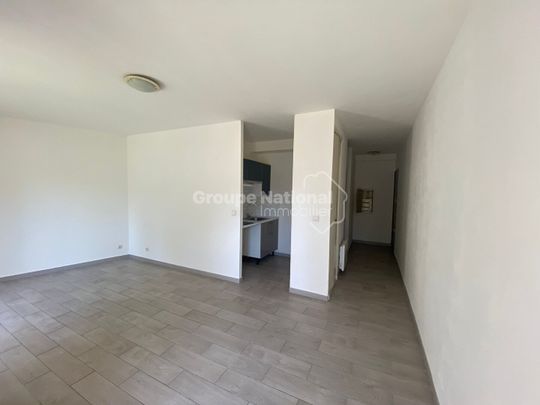 Appartement T2 dans résidence avec un stationnement et cave, - Photo 1