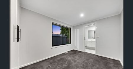 RENOVATED FAMILY HOME IN GREAT LOCATION - Photo 2