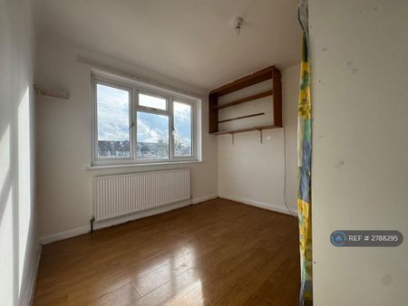 6 bedroom end of terrace house to rent - Photo 4