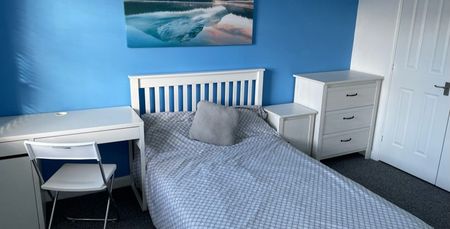 Lovely ensuite room – close to Hospital, Severalls Business Park – North Colchester - Photo 3