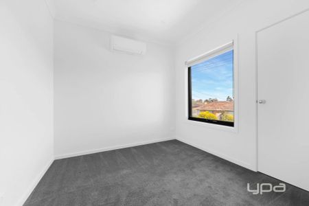 Dream Home in this Stunningly built Townhouse! - Photo 2