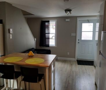 JANVIER Coquet 3.5+bur. meublé hydro inclus - personne seule - Photo 3