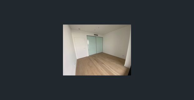 North Facing 1 Bedroom Apartment in the Heart of Burwood with City Views! - Photo 1