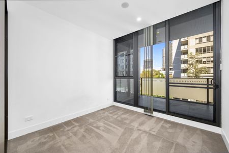 Stylish & Convenient Riverside Location - Photo 4