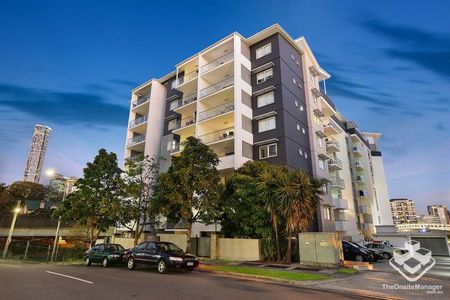 STUDIO IN PRIME BRISBANE CITY LOCATION FOR RENT! - Photo 5