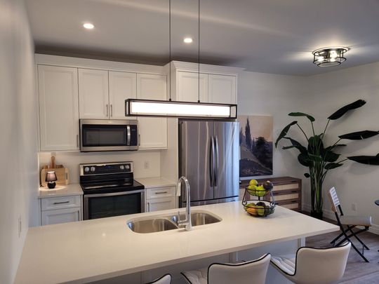 For Lease - 15 Bay Street Unit# 1, Quinte West, Ontario - Photo 1