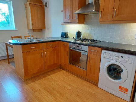 2 bedroom flat to rent - Photo 4