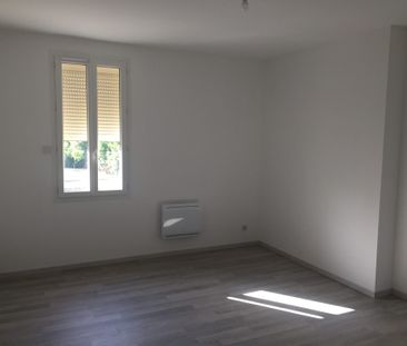 Location Appartement 3 pièces 84m² ST DENIS DE PILE 33910 - Photo 2