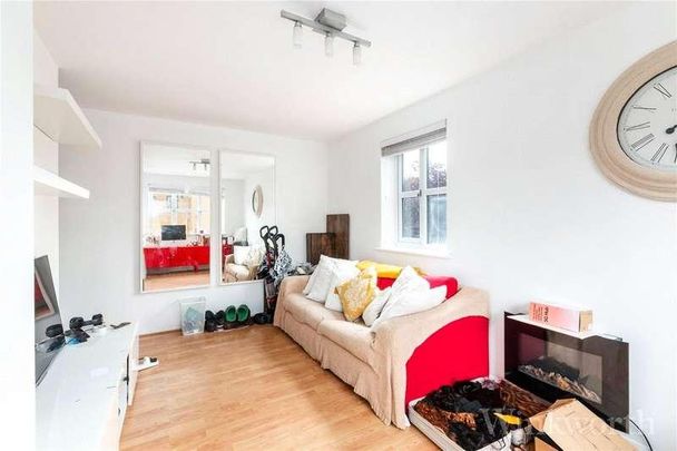 John Williams Close, London, SE14 - Photo 1