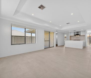 172 Alverstone Boulevard, Lakelands, WA 6180 - Photo 2