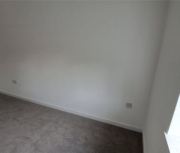 2 bedroom semi-detached house to rent - Photo 6