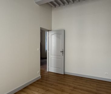 Location Appartement P2 En centre-ville rénové(e) Thiers - Photo 1