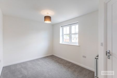 Poppy Way, Northampton - Photo 2