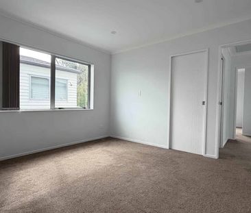 4 Bedrooms 2 Bathrooms 3 Parking Spaces - Photo 2