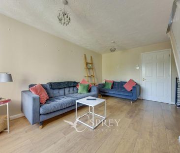 2 bedroom end of terrace house to rent - Photo 1