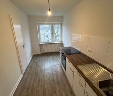 Geräumige 3-Zimmer-Wohnung mit Balkon und Küchenzeile! - Photo 3