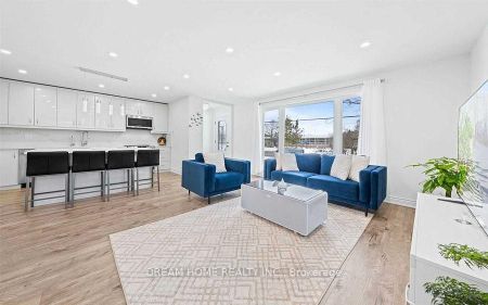 For Lease - 302 Crosby Avenue Unit# Main, Richmond Hill, Ontario - Photo 4