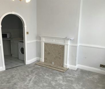 Flat to rent on - Photo 3
