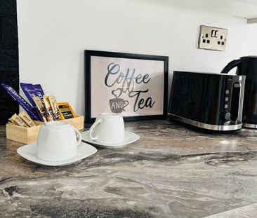 Studio Flat, London, E13 - Photo 1