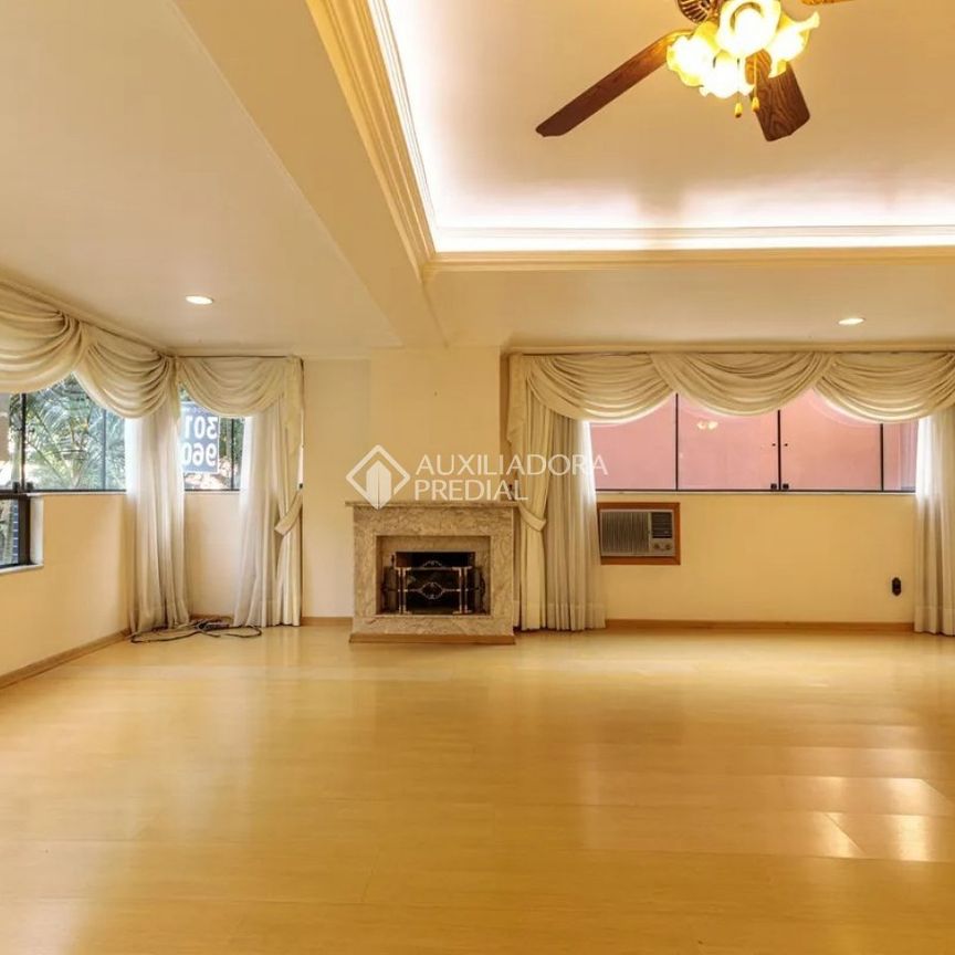 Apartamento com 3 quartos e 129m² para alugar em Petrópolis, Porto Alegre. - Foto 1