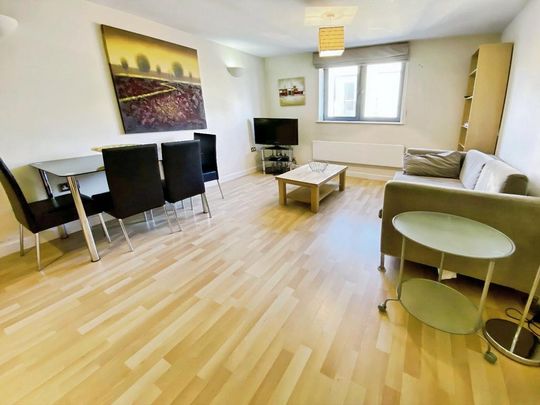 2 bedroom flat to rent - Photo 1