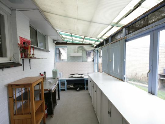 THREE BEDROOMS HOUSE IN CENTRAL SPRINGVALE - Photo 1