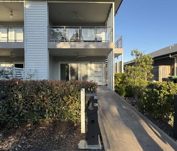 Modern Unit in Sought After Suburb - Photo 3