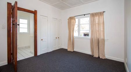 4 Bedroom Home - Photo 2