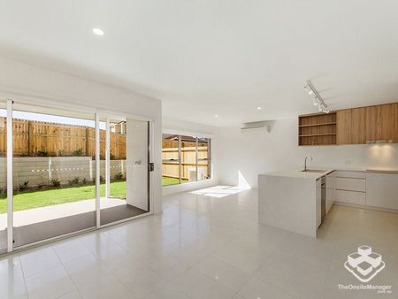 MODERN DESIGNED Townhouse - Donât miss out! - Photo 3