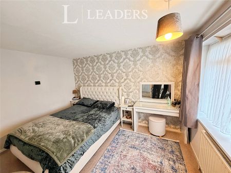 2 bedroom house to rent Jubilee Avenue, Clacton-on-Sea, CO16 - Photo 3