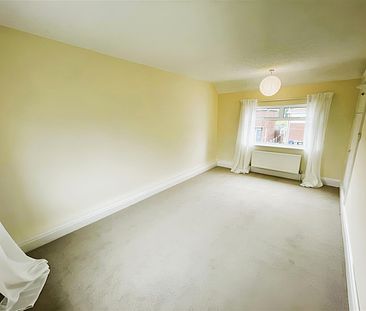 3 Bedroom Townhouse for rent in Surrey Street, Doncaster - Photo 4