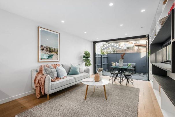 RENOVATED | BRILLIANTLY POSITIONED | LOW MAINTENANCE - Photo 1