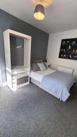 1 bedroom in a house share to rent - Photo 5